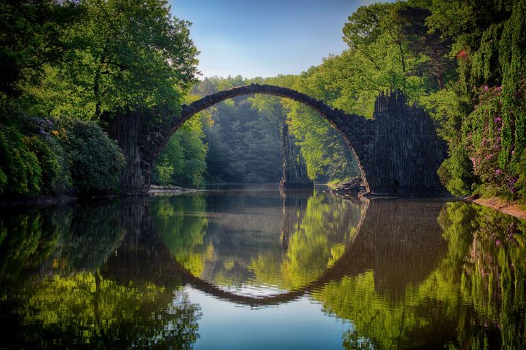 Arched bridge